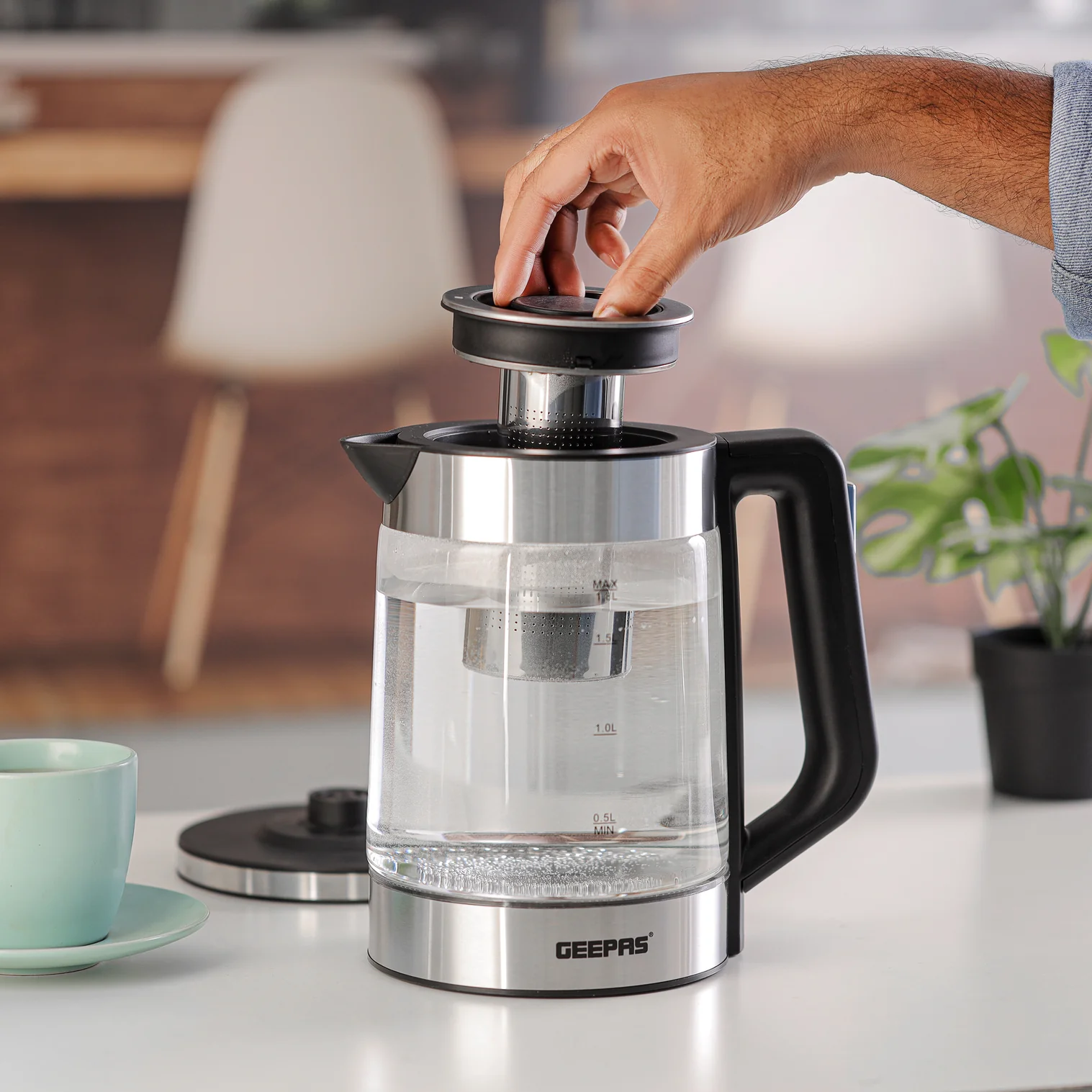 Geepas GK38049 1.8L Electric Glass Kettle | Powerful 2200W Fast-Boil Design | S/S Tea Filter| LED Illumination| Automatic Shut-Off| Boil Dry Protection & Durable Body - Image 3