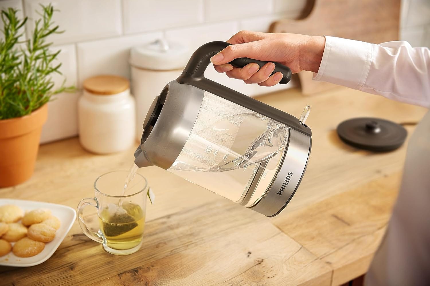 Philips Glass Kettle Series 5000-2200W, 1.7L, Blue Light Indicator, Removable lid, Metal/Transparent - HD9339/81 - Image 5