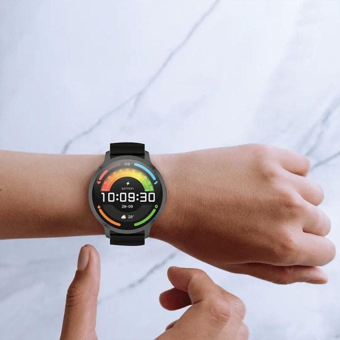 Powerology Aura Smart Watch – 1.73” AMOLED Display, 120+ Workout Modes, IP68 Water Resistant – Black - Image 2