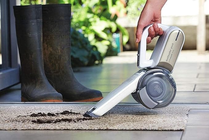 Black & Decker + - Handheld Vacuum Cleaner - 440ml - 14.4V - Nozzle Rotatable up to 200° to Reach Tight Spaces from Any Angle - PV1420L-B5 - Image 4